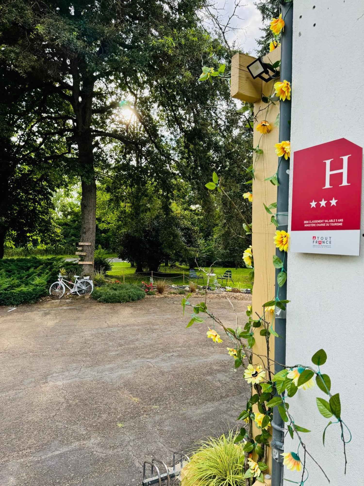 Motel Les Broussailles Mesves-sur-Loire Exteriér fotografie