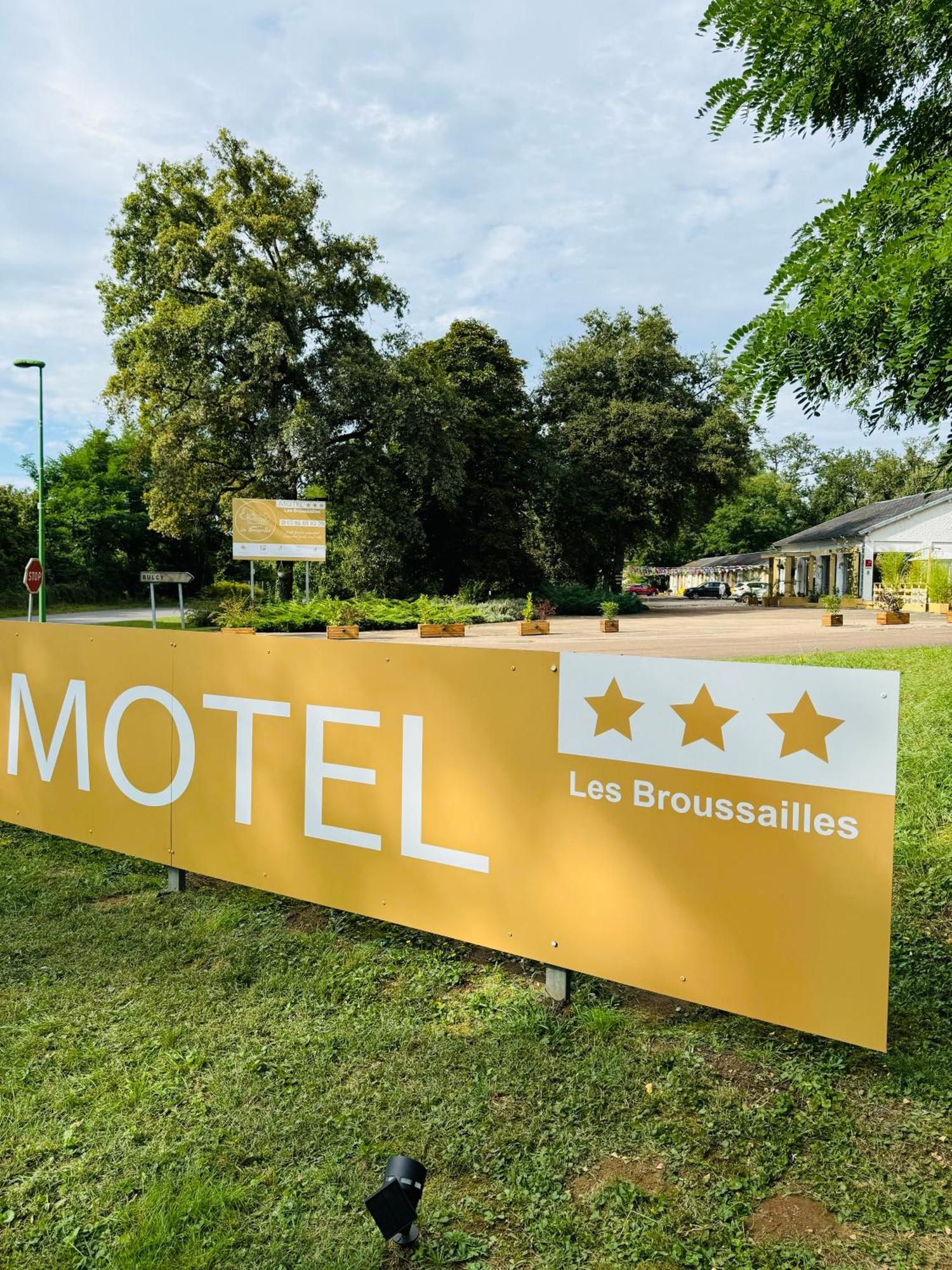 Motel Les Broussailles Mesves-sur-Loire Exteriér fotografie